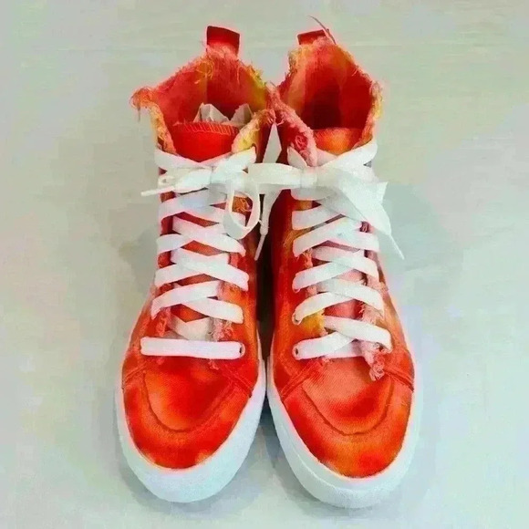 Obtaom high top tie dye sneakers, size 7, NWOT. - Picture 2 of 5